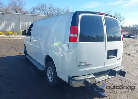 2019 GMC Savana 2500 Work Van z USA, uszkodzony, nr VIN 1GTW7AFG6K1367398